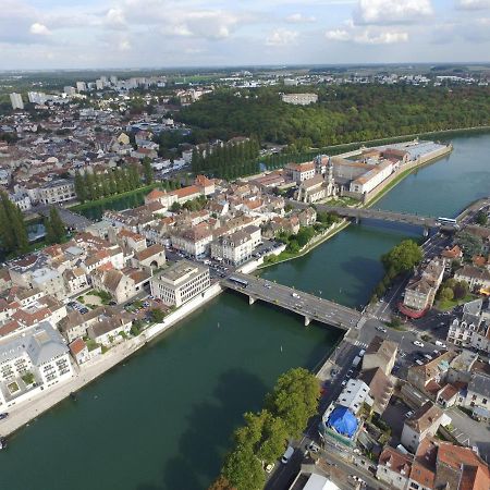 Ferienwohnung Le Petit Melun Exterior foto
